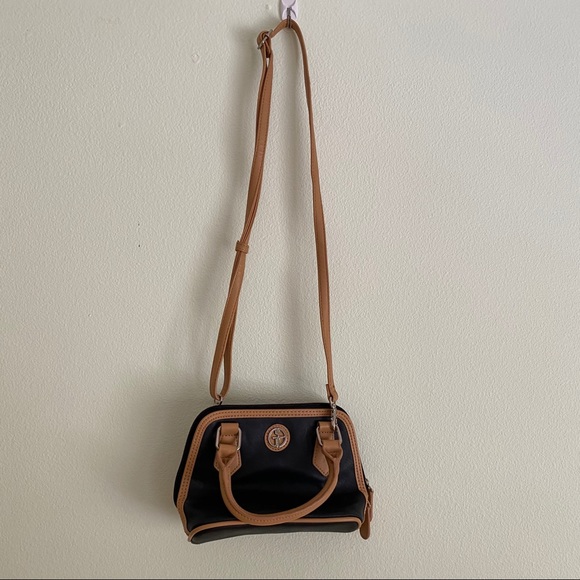 Giani Bernini Handbags - Giani Bernini Saffiano Dome Satchel Purse